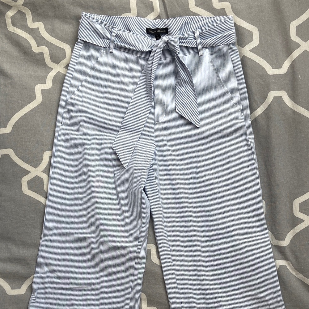 Adorable Tall Banana Republic Light Blue Striped Wide Leg Pants